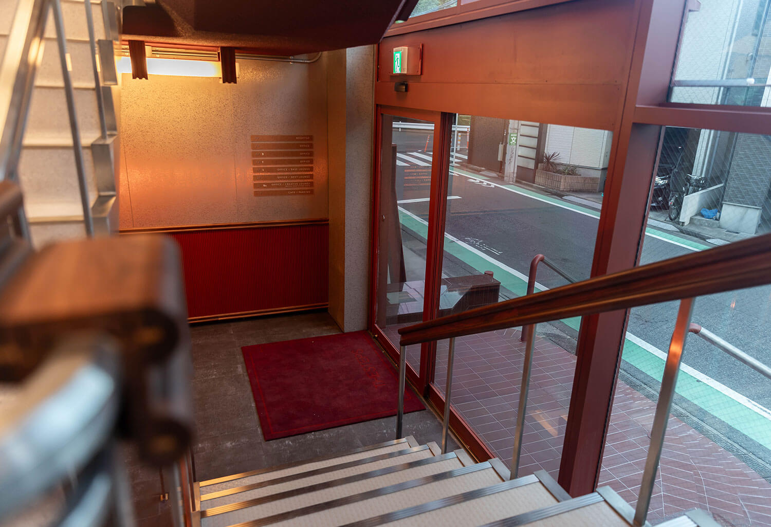 THESTEPS エントランス