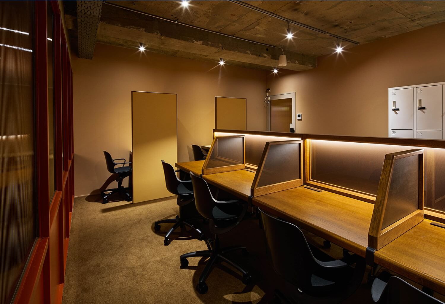 2Fフリーデスクエリア