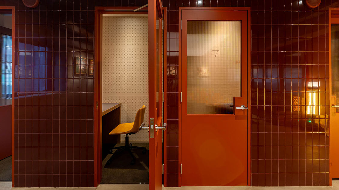 THESTEPS フォンブース